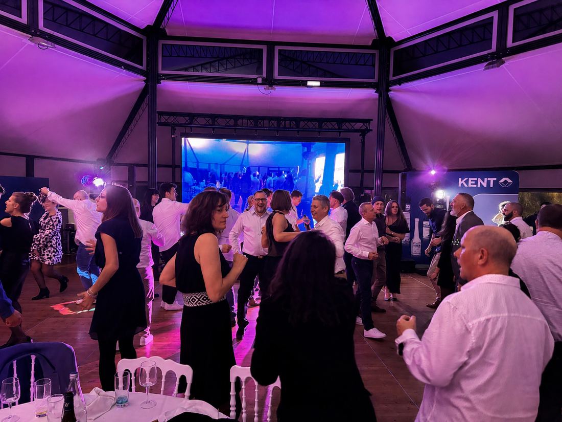 DJ mariage Lille : piste de danse animée à L'Orangerie