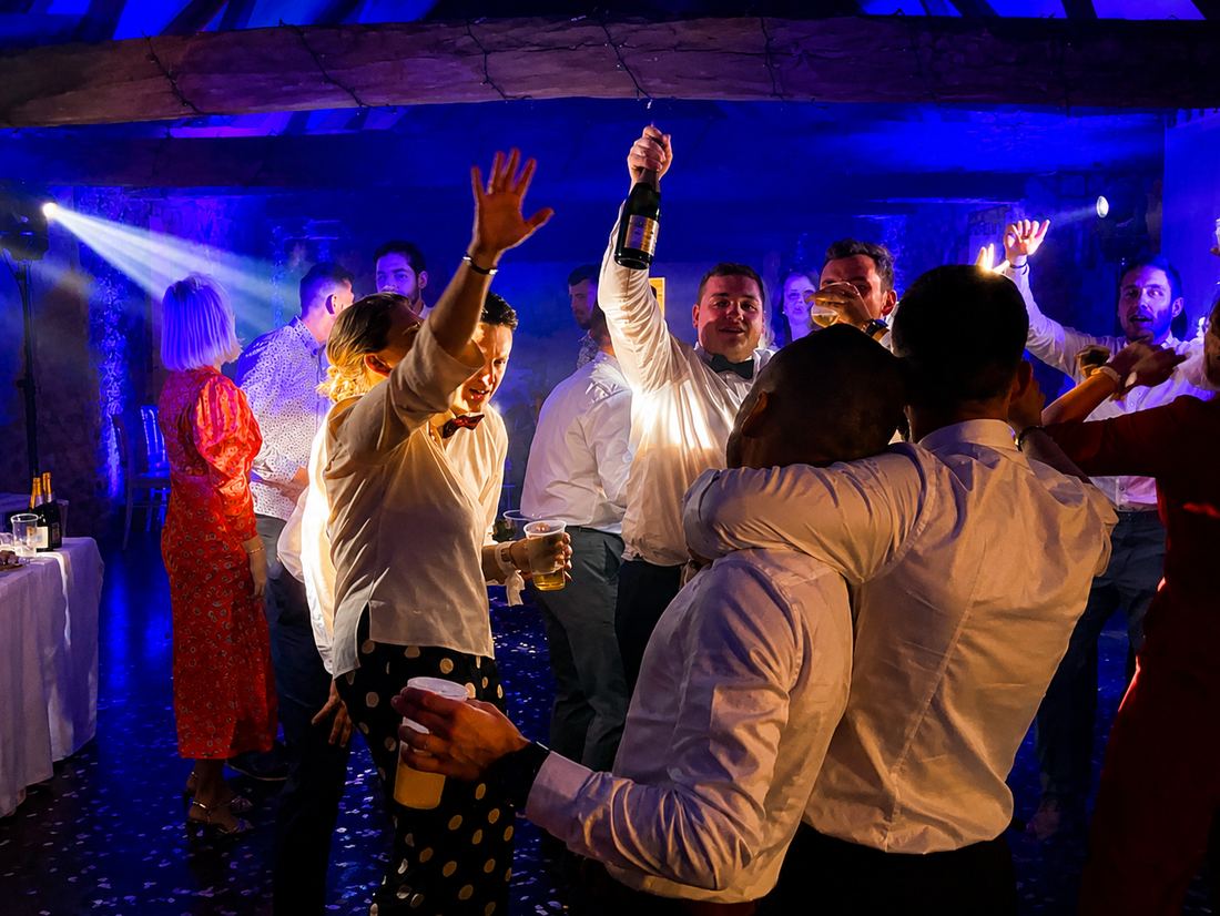Piste de danse animée lors d'un mariage à La Maloterie